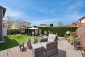 Garten - Architektonisch geplantes Einfamilienhaus mit Atelier, Dachterrasse und moderner Energieeffizienz