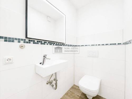 Gäste WC - Mehrfamilienhaus, Wohnhaus mit 83,80 m&sup2; in Hamburg zum Kaufen