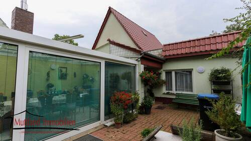 Hausansicht - Mehrfamilienhaus, Wohnhaus mit 100,00 m² in Wittenhagen zum Kaufen
