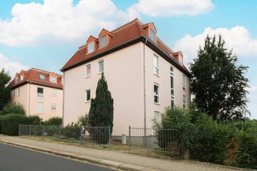 Straßenansicht - Etagenwohnung mit 65,00 m² in Dresden zum Kaufen