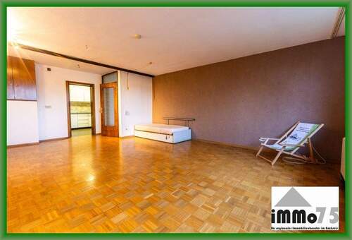 Wohnzimmer - geräumige 2 Zimmer Wohnung in Aussichtslage mit Terrasse - absolut ruhige Lage