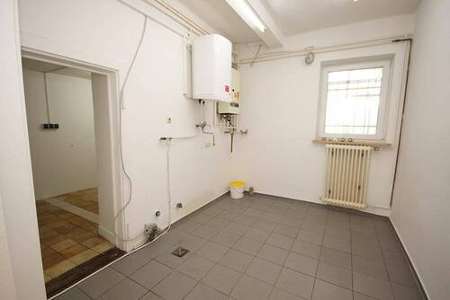 Nebenraum - evtl. für kleine Teeküche - 