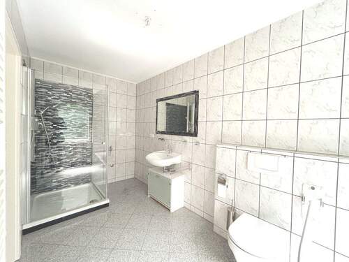 Vollbad Einliegerbereich - 