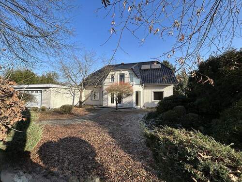 Einblick Anwesen - Volksbank Immobilien: Liebe auf den ersten Blick: Imposantes EFH mit unendlichen Möglichkeiten