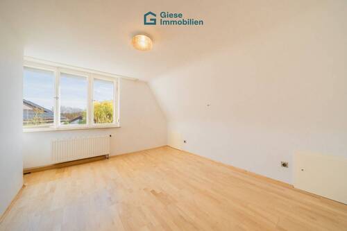 Schlafzimmer - Doppelhaushälfte mit 49,10 m² in Stuttgart zum Kaufen