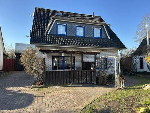 Ansicht West - Volksbank Immobilien: Zentrale Lage, ausreichend Platz - Ein einladendes Zuhause für Ihre Familie