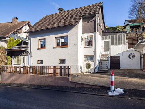 Außenansicht - 6 Zimmer Einfamilienhaus zum Kaufen in Sundern / Hachen