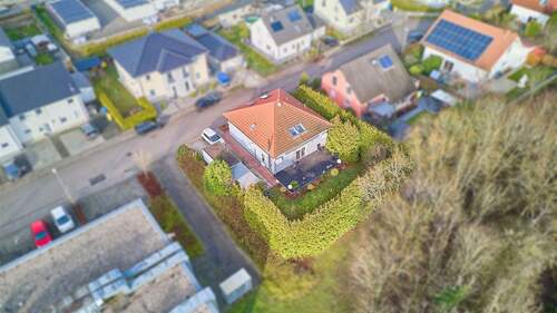 Vogelperspektive - 5 Zimmer Einfamilienhaus zum Kaufen in Zweibrücken