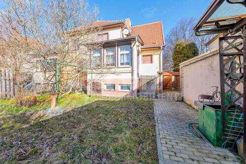 Rückansicht - 6 Zimmer Doppelhaushälfte in Ballenstedt