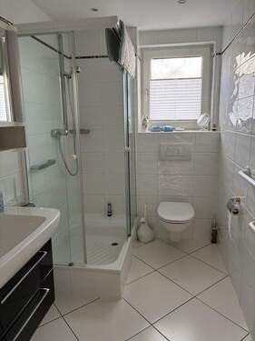 Badezimmer - Mehrfamilienhaus, Wohnhaus in Saarbrücken / Rodenhof