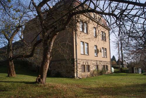 Rückansicht der Villa - 1 Zimmer Mehrfamilienhaus, Wohnhaus zum Kaufen in Struppen