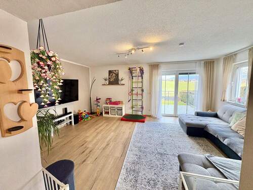 Wohnzimmer mit Terrassenzugang - 