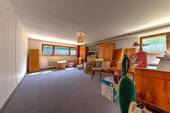 Ausgebautes Zimmer im Keller - 