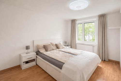Schlafzimmer KI optimiert - Attraktive 2-Zimmer-Wohnung mit Balkon in zentraler Lage von Ingolstadt - bezugsfrei ab 01.08.2026