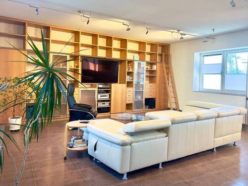 modern living - Großzügig! Moderne Etagenwohnung in zentraler Lage