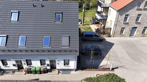 Hausansicht - Doppelhaushälfte mit 113,50 m² in Eckental zum Kaufen