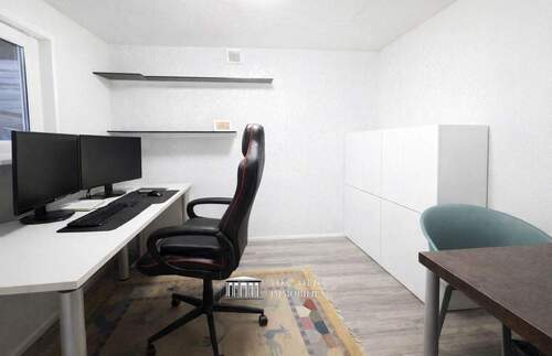 Separates Zimmer - Ideal als Büro, Gäste oder Hobbyraum - 