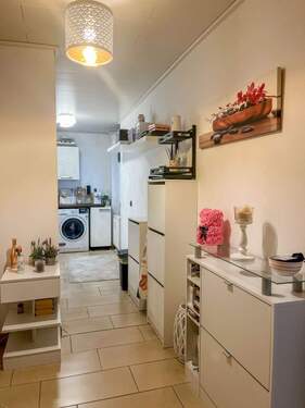 Flur - Küche - 2 Zimmer Etagenwohnung in Frankfurt am Main