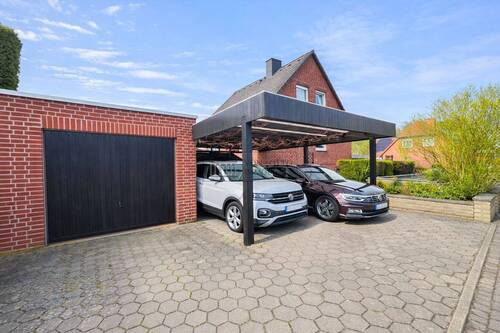 Carport und Garage - 