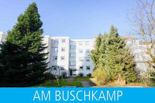 Titelbild mit balken - Ein gutes Angebot! - 2,5 Zimmer Eigentumswohnung mit Garage