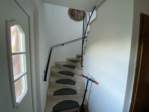 Eingangsbereich - 7 Zimmer Mehrfamilienhaus, Wohnhaus in Kutenholz