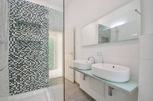 Badezimmer - Etagenwohnung mit 54,00 m&sup2; in Berlin zum Kaufen
