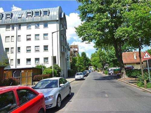 vor dem Haus - 