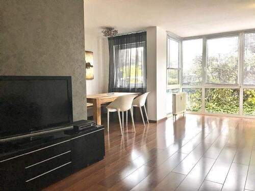 Wohnzimmer - Etagenwohnung mit 62,20 m² in Fürth zum Kaufen