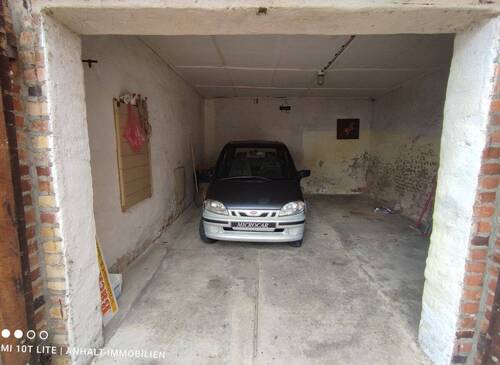 Garage 1 - 