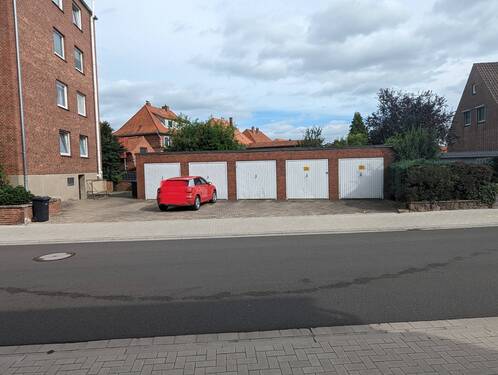 Garagenplätze neben dem Haus - 