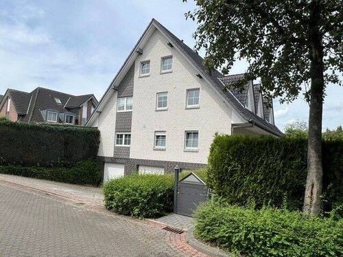 760 Am Weizengrund 19 Seitenansicht - Ruhige, solide 3 Zimmer Staffelgeschoßwohnung mit EBK, Garage und Stellplatz - frei nach Absprache