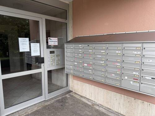 Eingangsbereich vor dem Haus - 