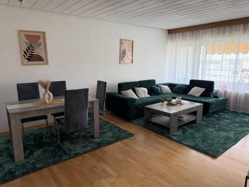 Wohnzimmer - Helle 3-Zimmer-Wohnung mit Südbalkon und Weitblick