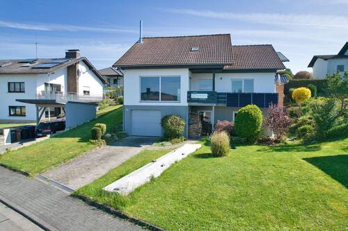 Frontansicht - 5 Zimmer Einfamilienhaus in Lahnau / Waldgirmes