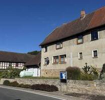Raus aus der Mietzahlung und Sicherheit aufbauen! Einfamilienhaus mit Nebengebäude in Eineborn