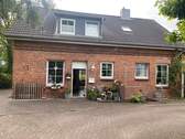 Rückansicht Wohnhaus - Mehrfamilienhaus, Wohnhaus mit 150,00 m² in Itzehoe zum Kaufen