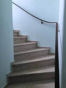 Treppe zum KG.jpg - 
