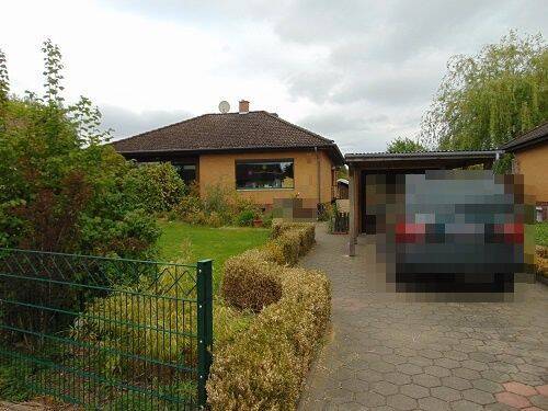 Hausansicht mit Carport.jpg - 