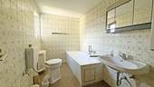 Badezimmer - 5 Zimmer Einfamilienhaus zum Kaufen in Sonnenbühl / Genkingen