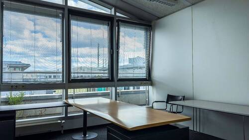 Büro - Büro mit 428,00 m&sup2; in Böblingen zur Miete