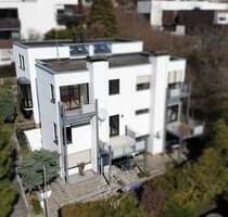 Moderne Doppelhaushälfte mit Blick auf Veitshöchheim