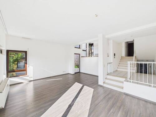 offener Wohnbereich - Ansicht 1 - 7 Zimmer Doppelhaushälfte zum Kaufen in Veitshöchheim