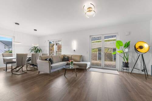 Wohnzimmer - 4 Zimmer Einfamilienhaus in Breckerfeld