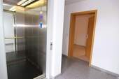 Aufzug zur Wohnung - 