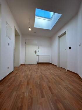 Flur - Etagenwohnung mit 64,00 m&sup2; in Magdeburg zur Miete