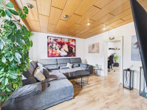 Wohnzimmer - 5 Zimmer Doppelhaushälfte in Schiffweiler