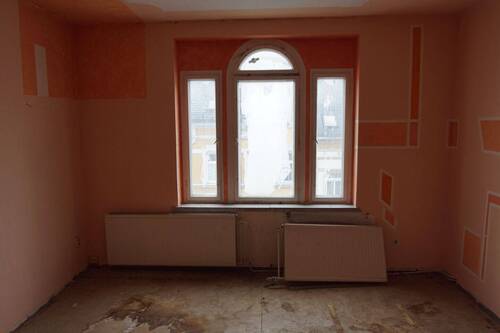Räumlichkeiten - Denkmalgeschütztes MFH mit Fernwärmeanschluss