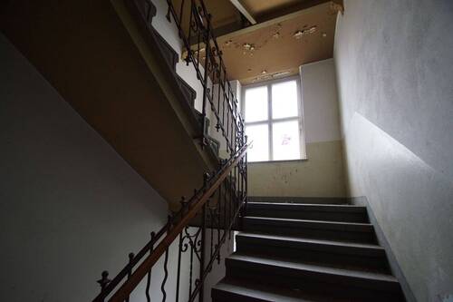 Treppenhaus - Mehrfamilienhaus, Wohnhaus zum Kaufen in Chemnitz