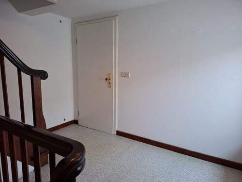 Treppenhausflur/Wohnungszugang - 2 Zimmer Etagenwohnung zur Miete in Aschersleben