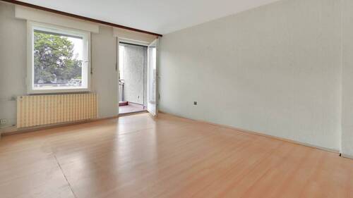 Wohnzimmer - 4 Zimmer Etagenwohnung zum Kaufen in Berlin